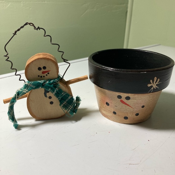 Other - Festive Snowman Planter and Ornament Set